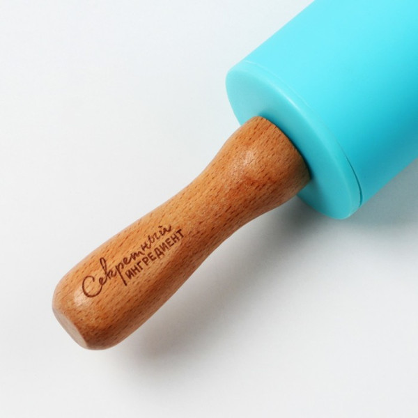 Скалка ''Секретный ингредиент'', 31 х 4 см, силикон, дерево, цвет бирюзовый Китай - фото2 Скалка ''Секретный ингредиент'', 31 х 4 см, силикон, дерево, цвет бирюзовый Китай - фото2